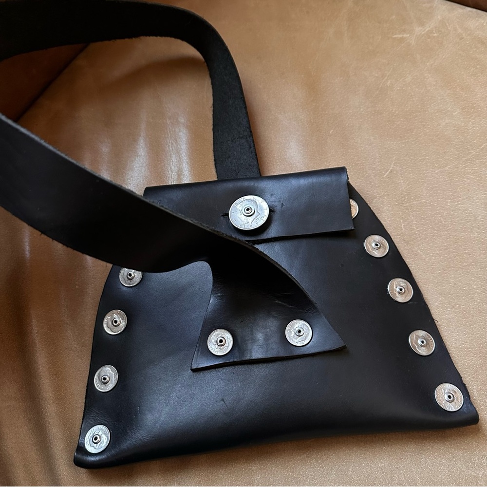 Amazing coin thick black leather one strap bag half dollar dime coins handmade - Picture 4 of 13